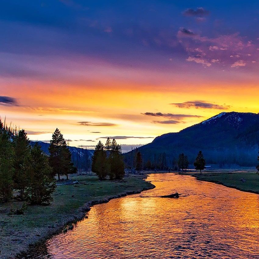 Rivière coucher soleil